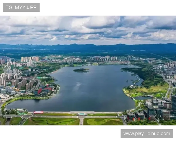 成都天府新区借赛事展示公园城市，兴隆湖成生态与科技融合典范